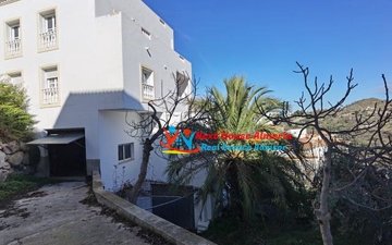 Property slide 80