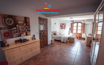 Property slide 25