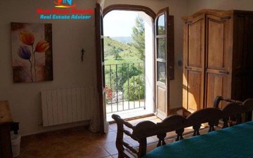 Property slide 31