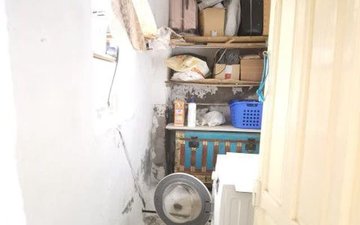 Property slide 48