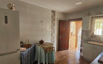 Property slide 16