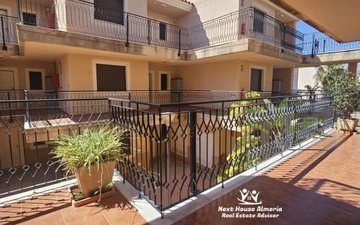 Property slide 32