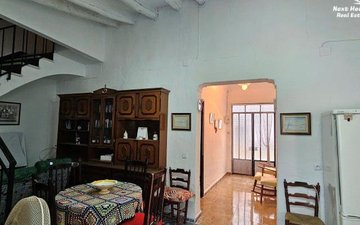 Property slide 20