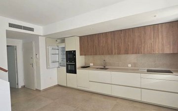 Property slide 23