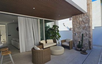 Property slide 18