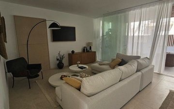 Property slide 78