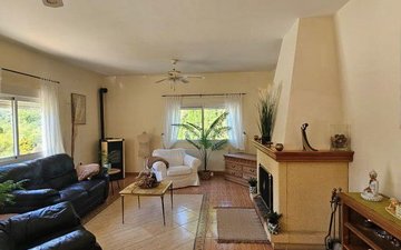 Property slide 22