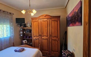 Property slide 25