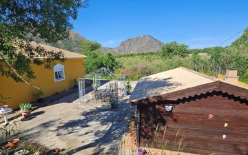 Property slide 40