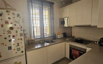 Property slide 25