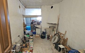 Property slide 21