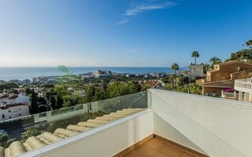 Property slide 25