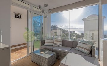 Property slide 40