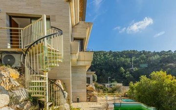 Property slide 30