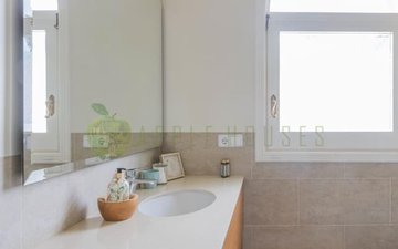 Property slide 36