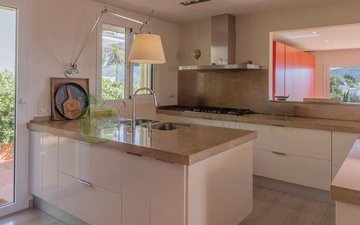 Property slide 14