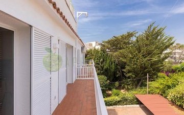 Property slide 17