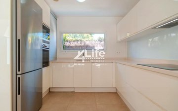 Property slide 14