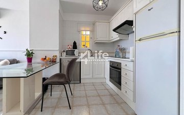 Property slide 10