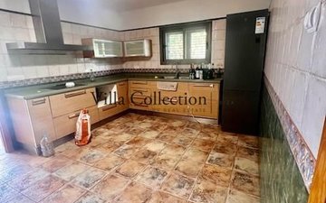 Property slide 10