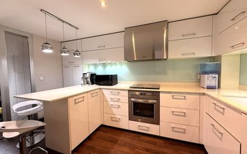 Property slide 20