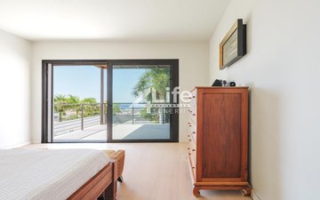 Property slide 18