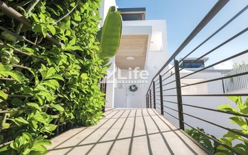 Property slide 42