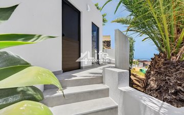 Property slide 14