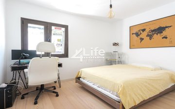 Property slide 17