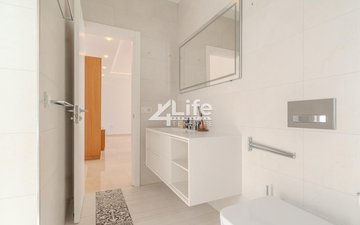 Property slide 22