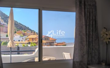 Property slide 18