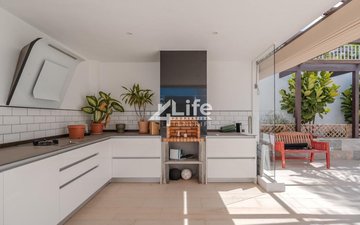 Property slide 10