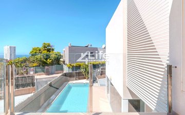 Property slide 31