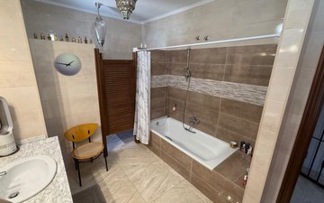 Property slide 18