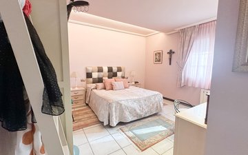 Property slide 22