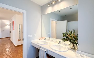 Property slide 35