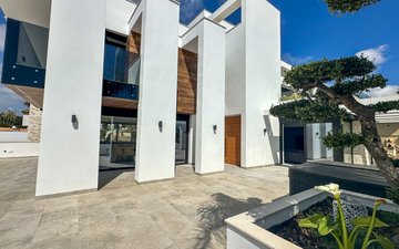 Property slide 22