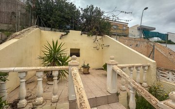 Property slide 21