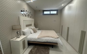 Property slide 32
