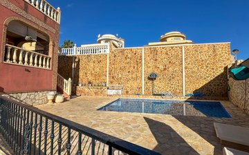 Property slide 40