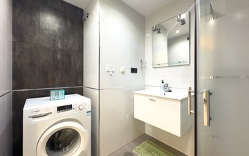Property slide 21