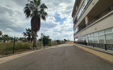 Property slide 32