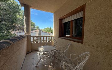 Property slide 40