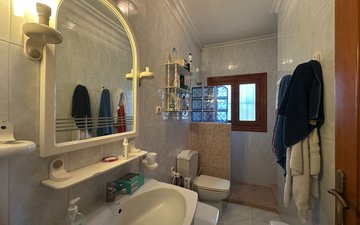 Property slide 25