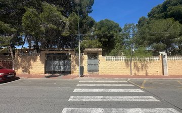 Property slide 10