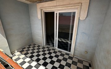 Property slide 22