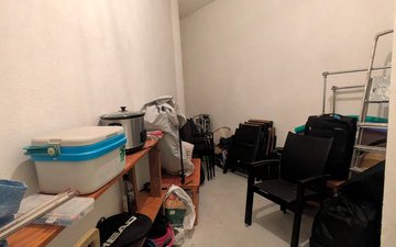 Property slide 32