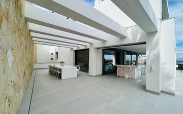 Property slide 44