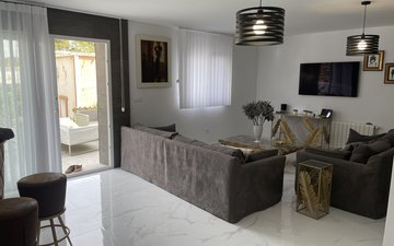 Property slide 15