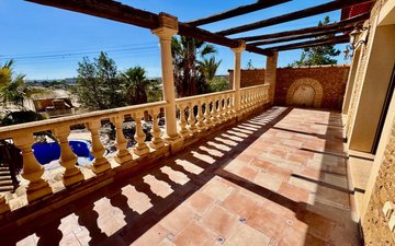 Property slide 21